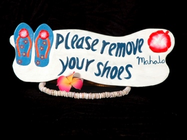 Please Remove Your Shoes Mahalo Sign 22 Hand Carved Painted