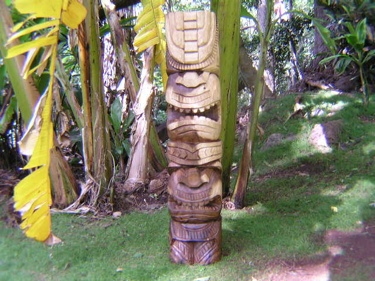 TIKI TOTEM 51 INCHES OCEAN STRENGTH TIKI NATURAL ACACIA