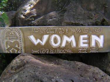 AGED WOMEN TIKI SIGN HAND CARVED BATHROOM DECOR