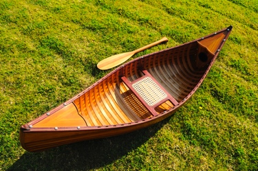 6 feet canoe with ribs