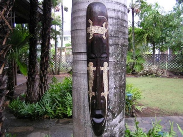 Primitive Tiki Mask 3 Geckos 40 Abstract Decor